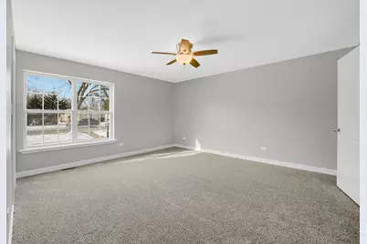 224 N La Salle Avenue, Bradley, IL 60915 - Photo 9