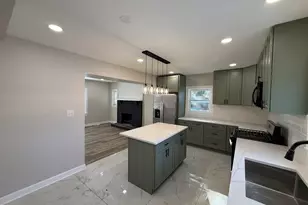 408 East End Ave, Hillside, IL 60162 - Photo 5
