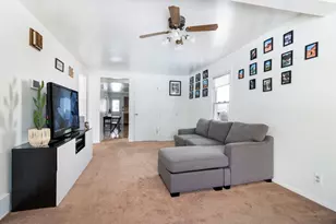 1019 S 5th St, Dekalb, IL 60115 - Photo 5