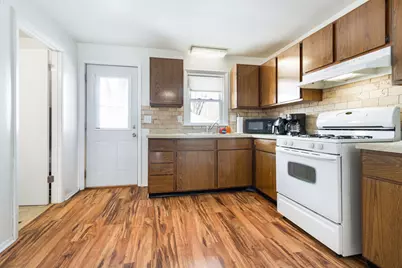 1019 S 5th Street, Dekalb, IL 60115 - Photo 9