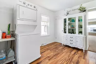 1019 S 5th St, Dekalb, IL 60115 - Photo 11