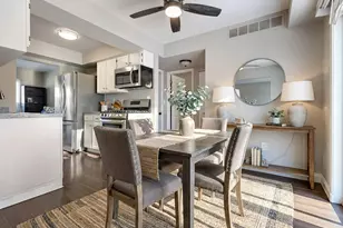 2615 Prairieview Ln N, Aurora, IL 60502 - Photo 9