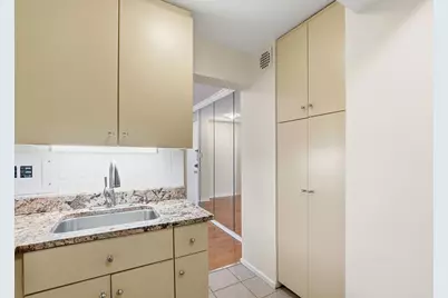 2909 N Sheridan Road #802, Chicago, IL 60657 - Photo 11