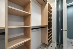 300 W Grand Ave, Chicago, IL 60654 - Photo 17