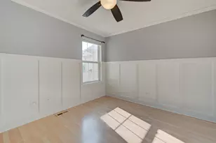 880 Countryfield Ln, Elgin, IL 60120 - Photo 9