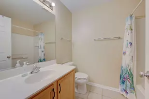 880 Countryfield Ln, Elgin, IL 60120 - Photo 11