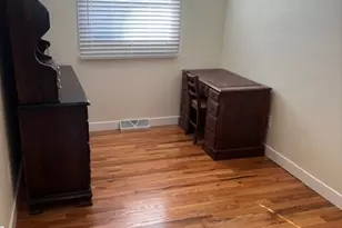 2001 Burr Oak Ln, Lindenhurst, IL 60046 - Photo 11