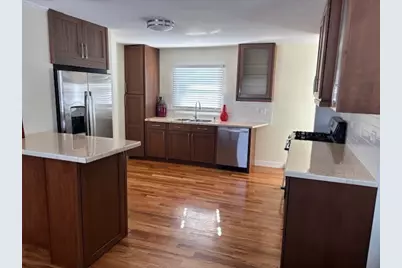 2001 Burr Oak Lane, Lindenhurst, IL 60046 - Photo 3