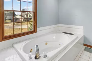 206 S Fox Run Dr, Mahomet, IL 61853 - Photo 33