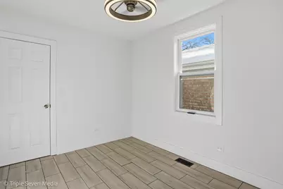 3002 Wesley Avenue, Berwyn, IL 60402 - Photo 13