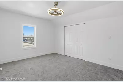 3002 Wesley Avenue, Berwyn, IL 60402 - Photo 17