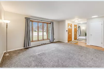 400 Landmeier Road, Elk Grove Village, IL 60007 - Photo 3