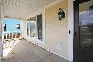 709 Cambridge Ave, Rockford, IL 61102 - Photo 5