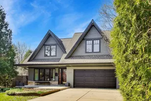 635 N Euclid Ave, Oak Park, IL 60302 - Photo 3