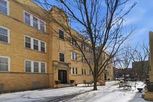 1334 W Estes Ave, Chicago, IL 60626 - Photo 1