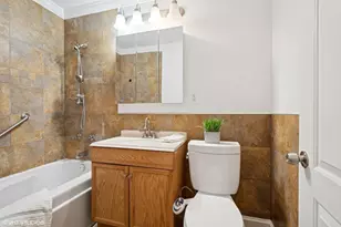 2208 Foster St, Evanston, IL 60201 - Photo 9