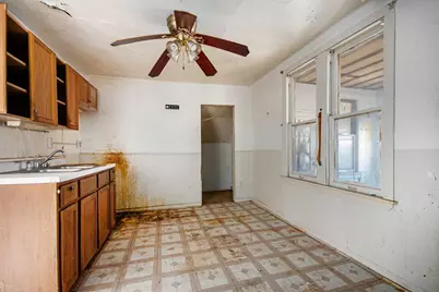 9158 S Clyde Avenue, Chicago, IL 60617 - Photo 7