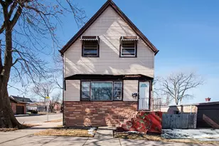 9158 S Clyde Ave, Chicago, IL 60617 - Photo 1