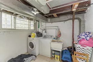 9760 S Dobson Ave, Chicago, IL 60628 - Photo 15