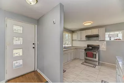 9760 S Dobson Avenue, Chicago, IL 60628 - Photo 3