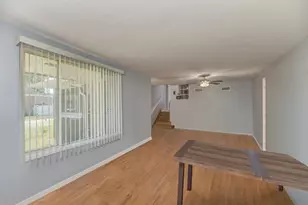 9760 S Dobson Ave, Chicago, IL 60628 - Photo 9