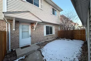 19 Wood Sorrel Pl, Woodridge, IL 60517 - Photo 3