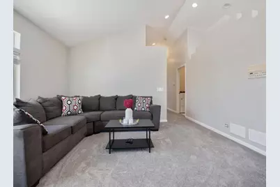 304 Nautical Way #D, Elgin, IL 60123 - Photo 5