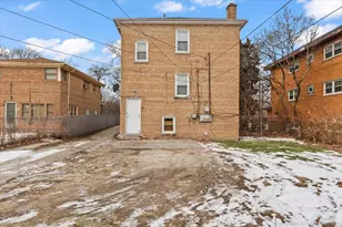 9521 S Michigan Ave, Chicago, IL 60628 - Photo 23