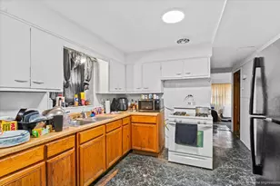 9521 S Michigan Ave, Chicago, IL 60628 - Photo 19