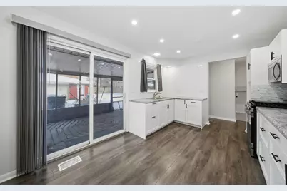 7635 S Oconto Avenue, Bridgeview, IL 60455 - Photo 9