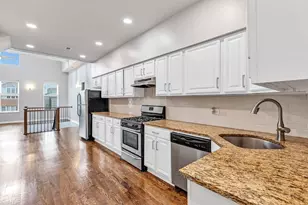 1426 W Walton St, Chicago, IL 60642 - Photo 7