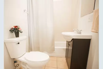 10435 S Corliss Avenue, Chicago, IL 60628 - Photo 7