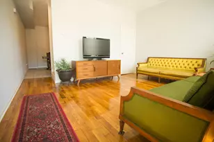 10435 S Corliss Ave, Chicago, IL 60628 - Photo 3