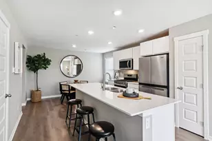 2320 Noble Ln, Yorkville, IL 60560 - Photo 9