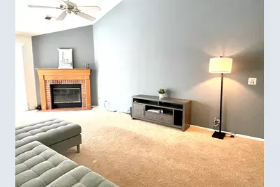 20 Ashburn Court #W2, Schaumburg, IL 60193 - Photo 5