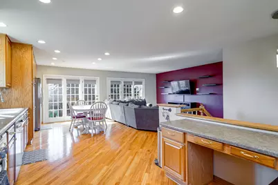 2325 Bayside Drive, Hanover Park, IL 60133 - Photo 7