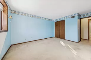 1S150 Spring Rd, Oakbrook Terrace, IL 60181 - Photo 7