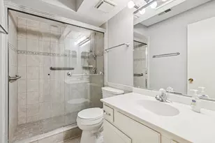 1S150 Spring Rd, Oakbrook Terrace, IL 60181 - Photo 9