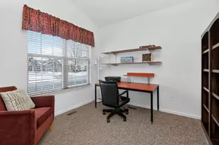 1592 W Ludington Circle, Romeoville, IL 60446 - Photo 17