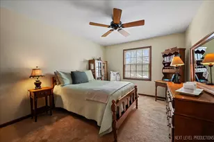 730 Persimmon Dr, Saint Charles, IL 60174 - Photo 25