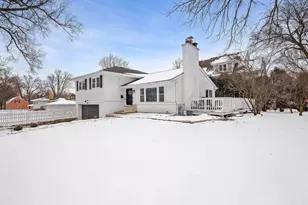 742 W Chestnut St, Hinsdale, IL 60521 - Photo 29