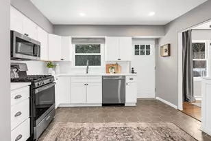 742 W Chestnut St, Hinsdale, IL 60521 - Photo 11