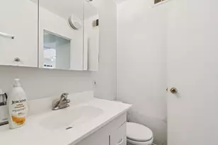 6301 N Sheridan Rd, Chicago, IL 60660 - Photo 17