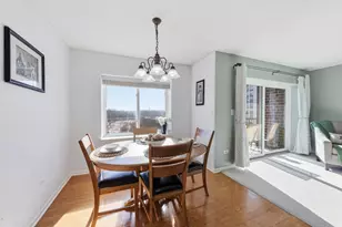 31 E Grove St, Lombard, IL 60148 - Photo 3