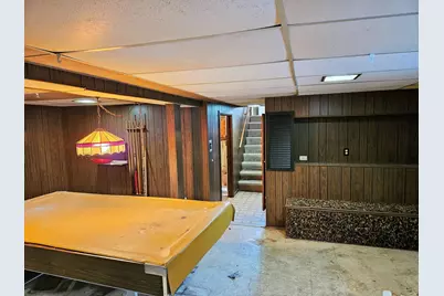 6940 N Ottawa Avenue, Chicago, IL 60631 - Photo 33