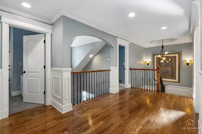 110 N Elm Avenue, Elmhurst, IL 60126 - Photo 17