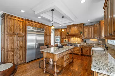 110 N Elm Avenue, Elmhurst, IL 60126 - Photo 11