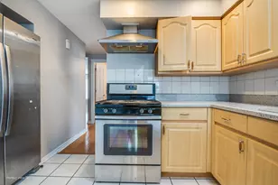 7714 Lavergne Ave, Burbank, IL 60459 - Photo 5