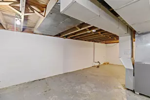 1105 Woodlawn Cir, Waukegan, IL 60085 - Photo 15