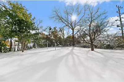 1105 Woodlawn Circle, Waukegan, IL 60085 - Photo 21